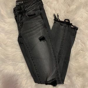 American Eagle Distressed jeans